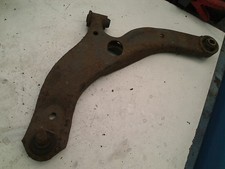Triangle de suspension Mazda 323