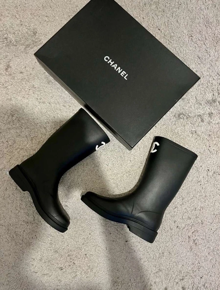 Botte CHANEL Noir 39 Neuf - Photo 1/4