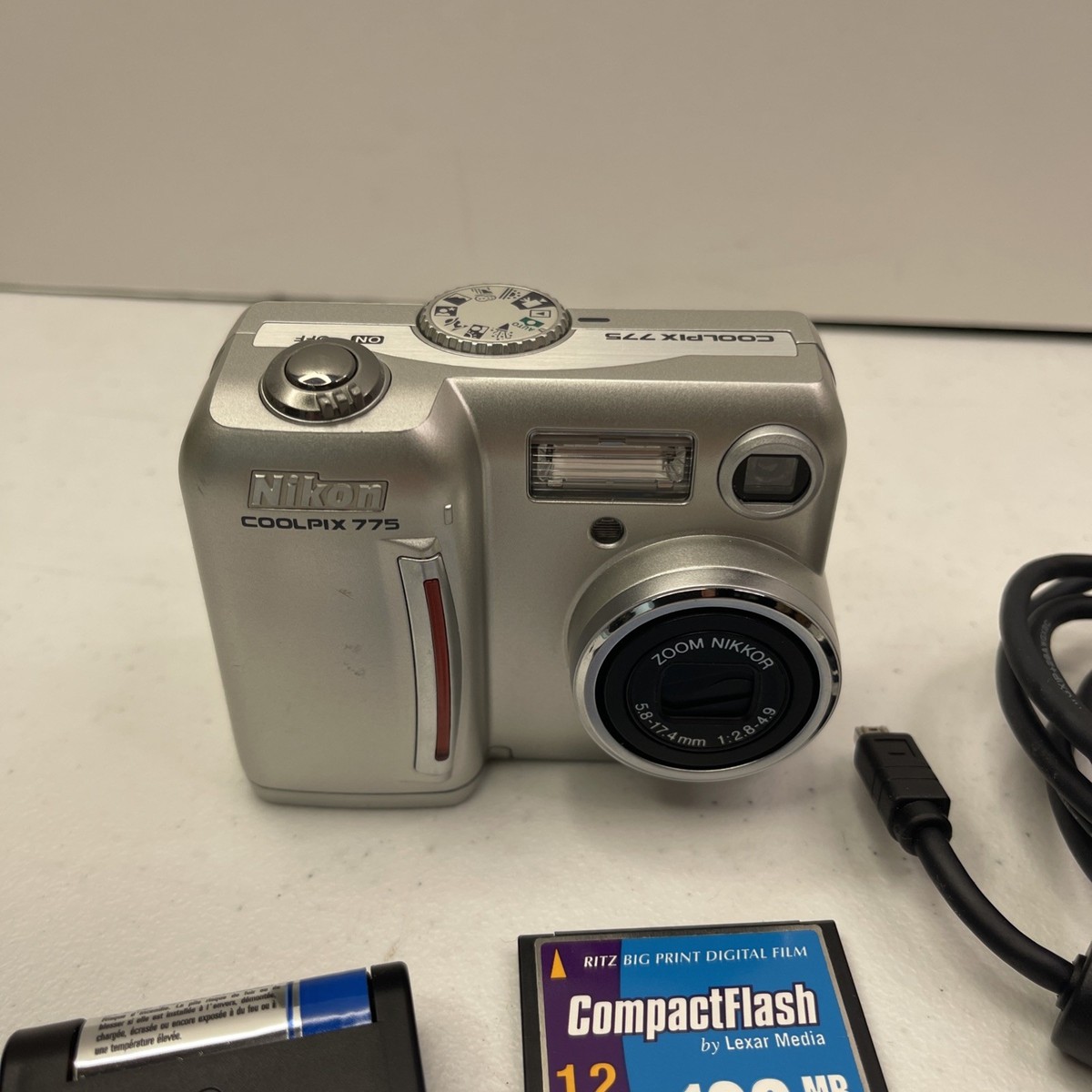 Nikon Coolpix 775 Vintage 2.0MP Compact Digital Camera - Tested