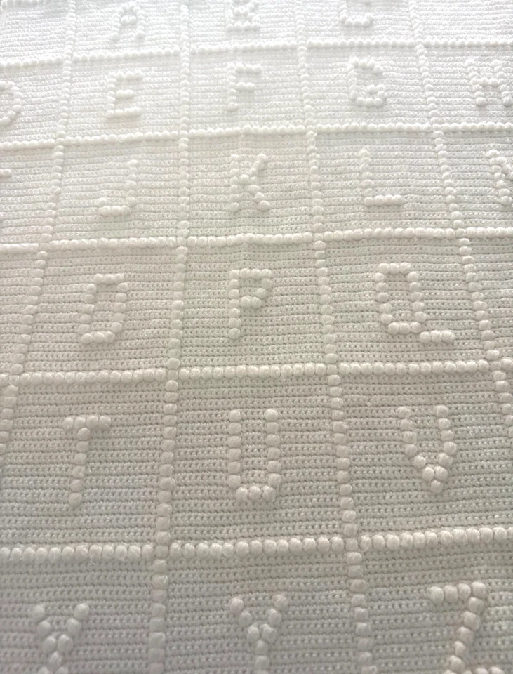 Manta de bebé marfil ganchillo a mano de colección diseño de bloque de alfabeto hilo suave 34x30 Foto 2 de 4