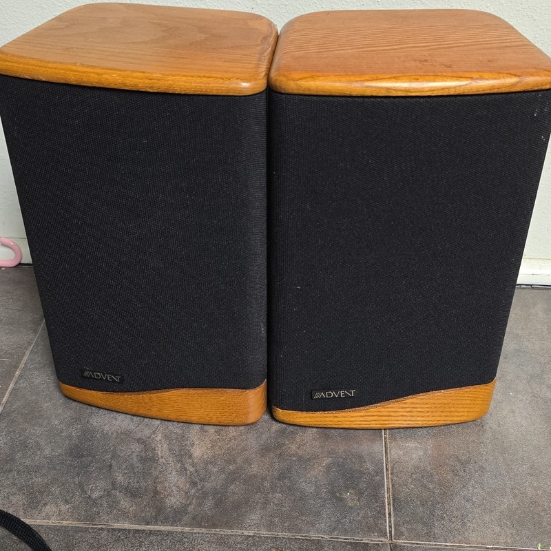 Advent Mini Advent II Vintage Speakers Pair, Woodgrain Cabinets, Black Grilles.