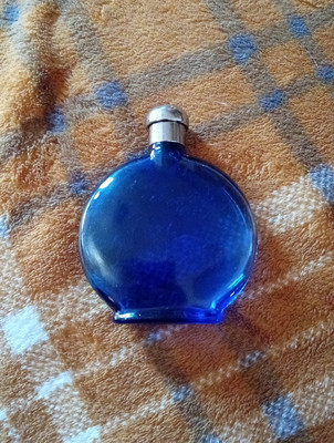 Leerer Parfum Flakon mit schwerem Deckel 