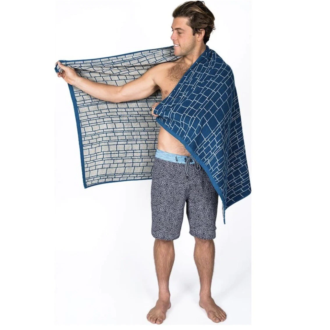 Leus Surf Towel 58”x33” - Stacked