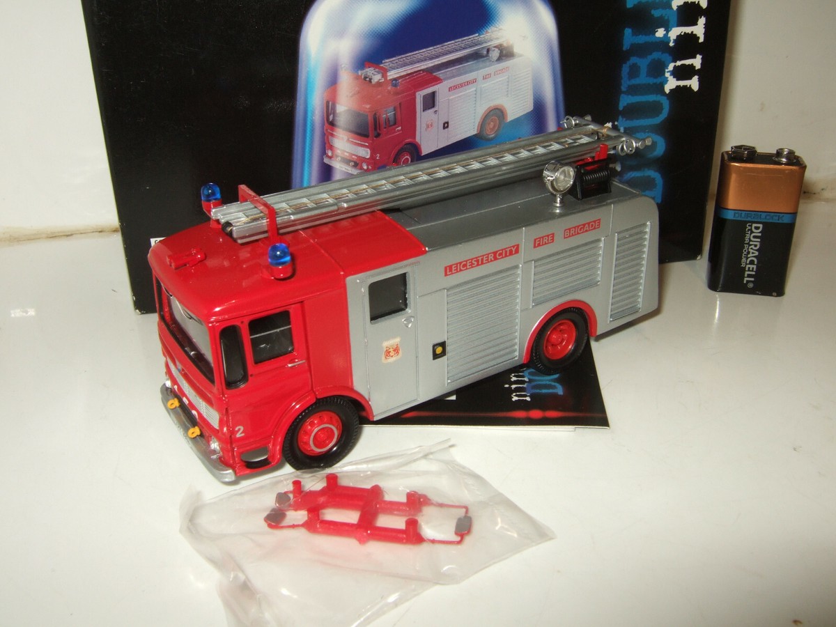 ミニカー Corgi CC10304 AEC HCB Angus Water Ladder Corgi CC10304 AEC HCB Angus Water Ladder Leicester City Fire