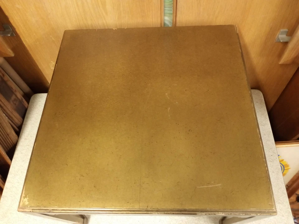 Madera dorada de colección firmada Mid-Century End Cir años 60 firmada por John Colby & Sons Foto 2 de 4