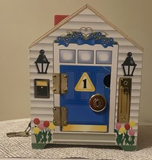 Pre-Owned Works Melissa And Doug Wooden Doorbell House With 4 Figures And Keys