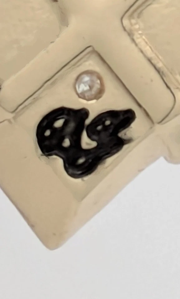 Pendientes colgantes Betsey Johnson regalo navideño verde con lazo rojo Foto 3 de 3