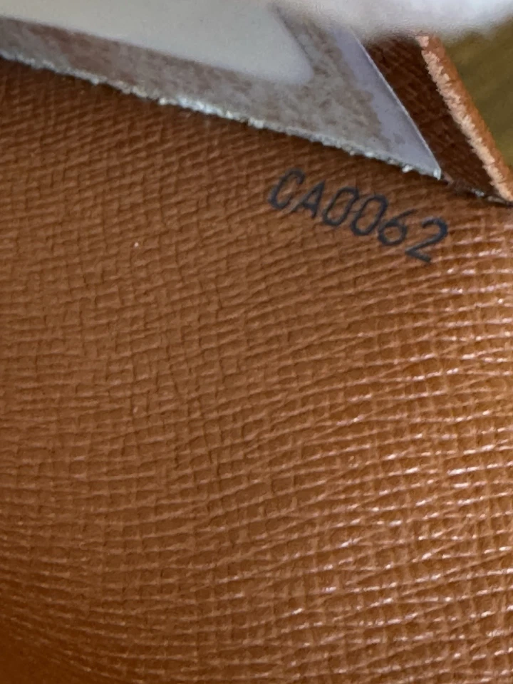 Portatarjetas Louis Vuitton monograma doble ventana cuero marrón Foto 4 de 4