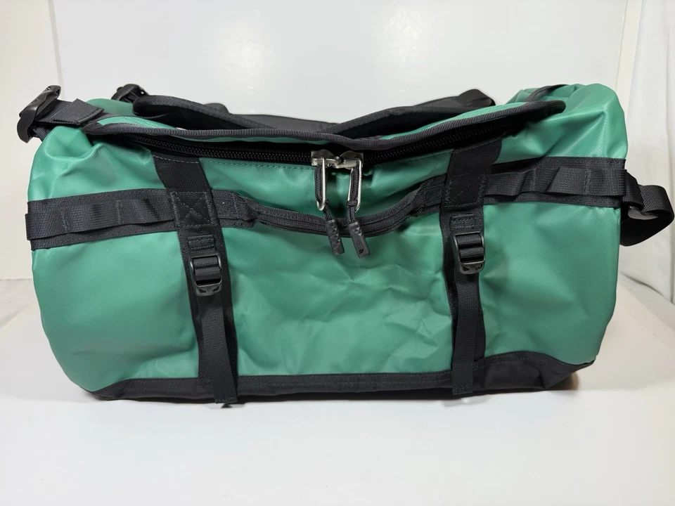 The North Face Base Camp Duffel Bag Small 50L Evergreen/Tnfblck NEW with Tags - Image 4 of 4