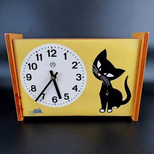 Vintage Wooden Wall Clock Children's Clock Cat 1950s VEB Clock Movement Weimar Mid Century