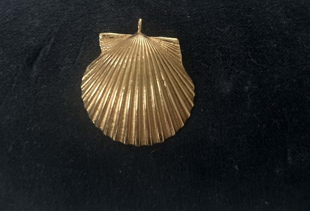 13k  Yellow Solid Gold Large Shell PendantCharm 8… - image 8