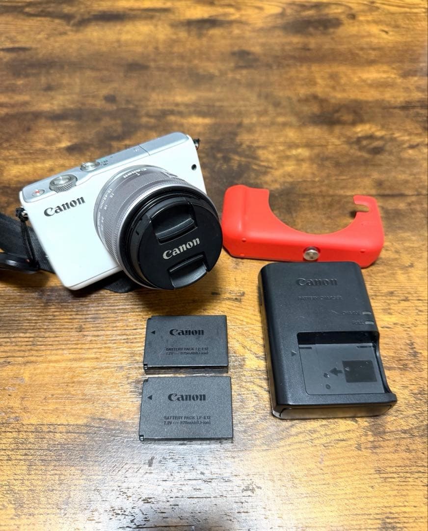 Canon EOS M100 White Mirrorless Camera with EF-M 15-45mm Lens and