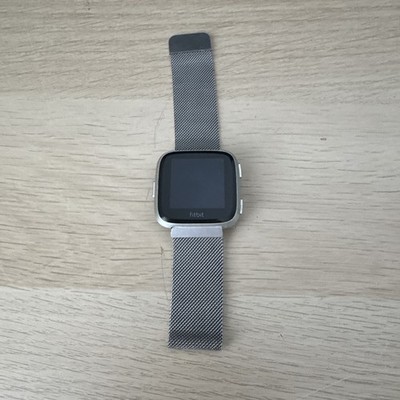 Fitbit Tracker Versa Special Edition Armband Fitnessuhr *UNGETESTET*