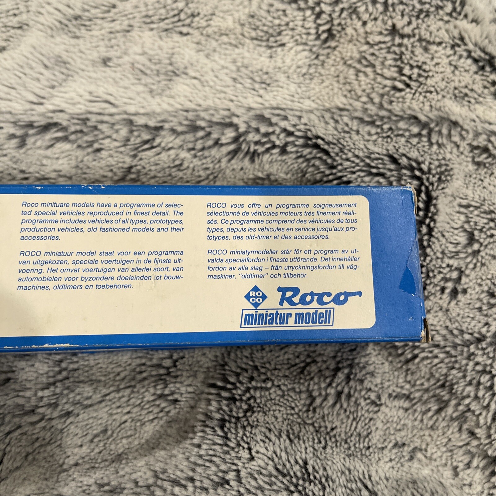 Roco/Umex Caterpillar DW20 Tractor with No.20 Tow Scraper/Dolly HO 1404. NIB.