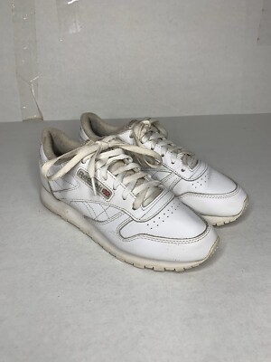 Reebok Classic Leather Sneakers Women’s 835 White Casual Preppy Retro 
