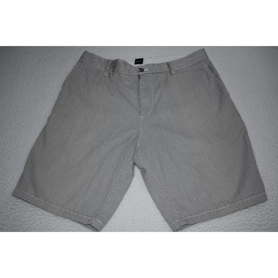 Pantalones Cortos RVCA Chinos Caquis Golf Para Hombre Talla 32 Gris Blanco Rayas Algodón Plano Foto 2 de 4