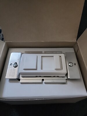 Cooper Lighting Momentary Dimmer SP/3-Way Switch WBSD-010M-C1 1200VA/120V