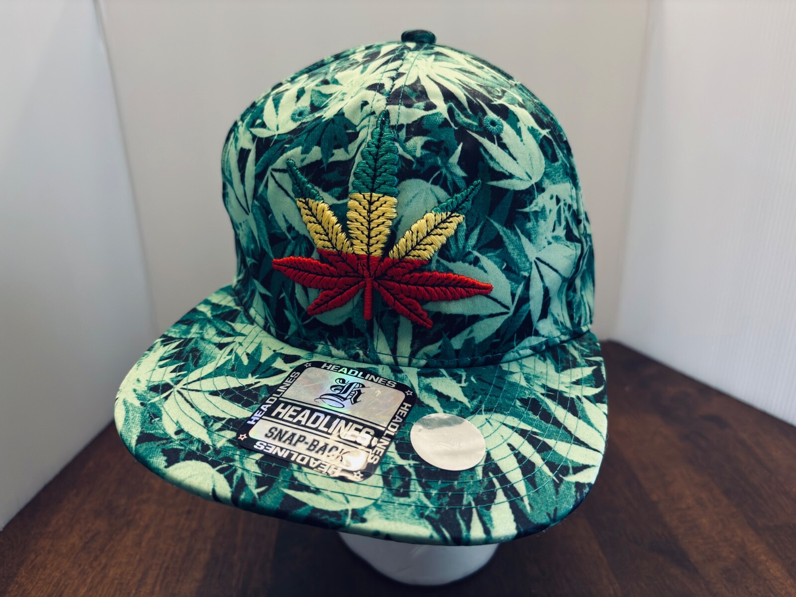 Headlines Marijuana Leaf Snap Back Hat Green Red … - image 9