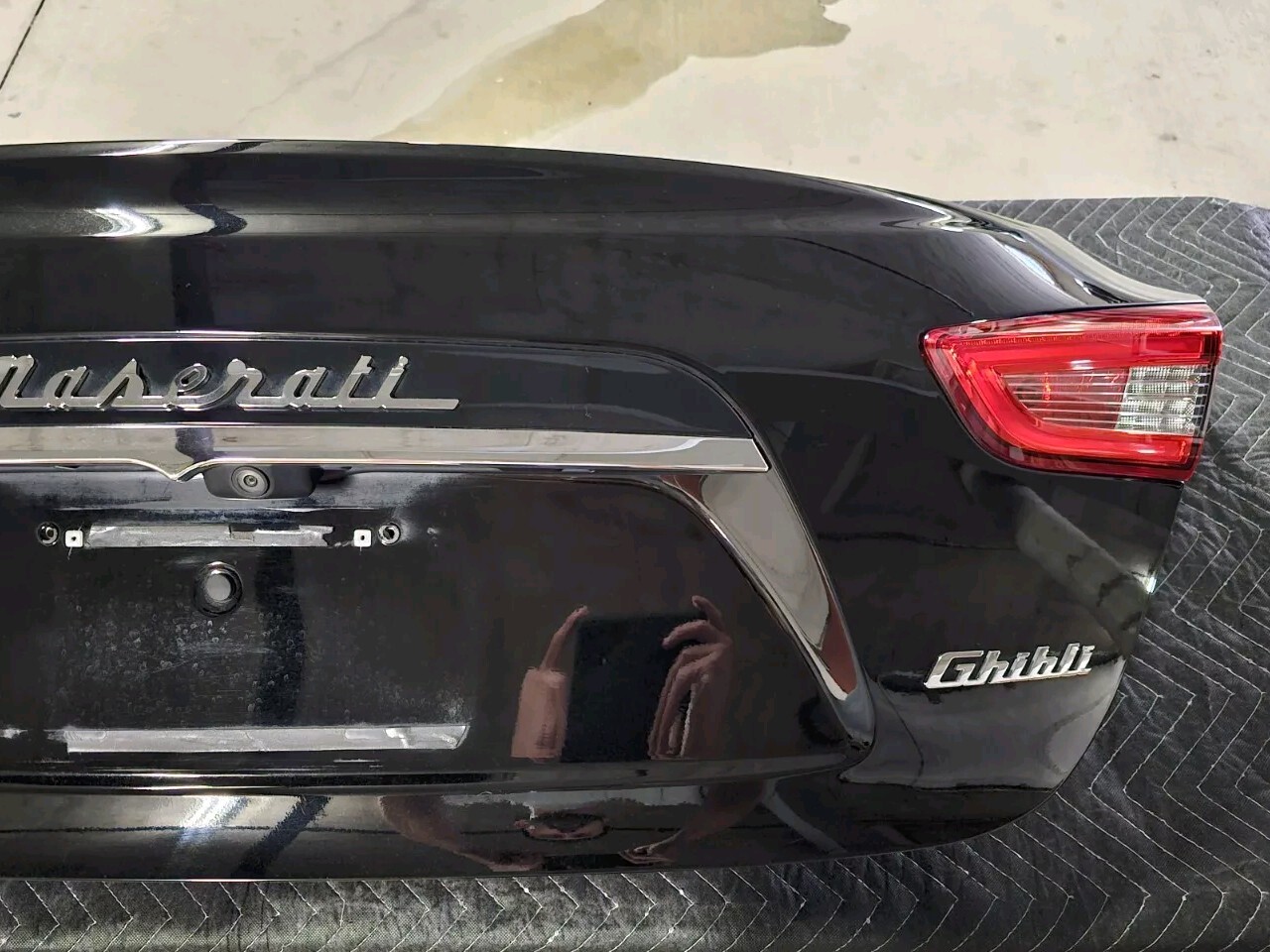 2014-21 Maserati Ghibli Genuine Trunk Lid w/Rear View Camera (NO SHIPPING)