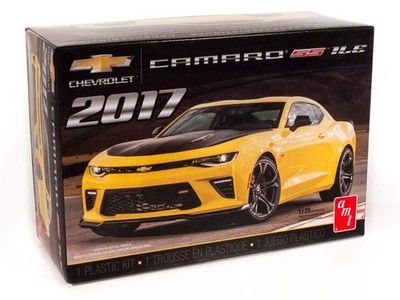 Amt Maßstab 1:25 2017 Chevrolet Camaro Ss 1Le Plastik Modellbausatz Amt1074