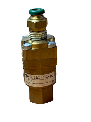 Versa SV-3 3-Way 2-Position Pneumatic Shuttle Valve Brass 1/4'' NPT 5-200 PSI