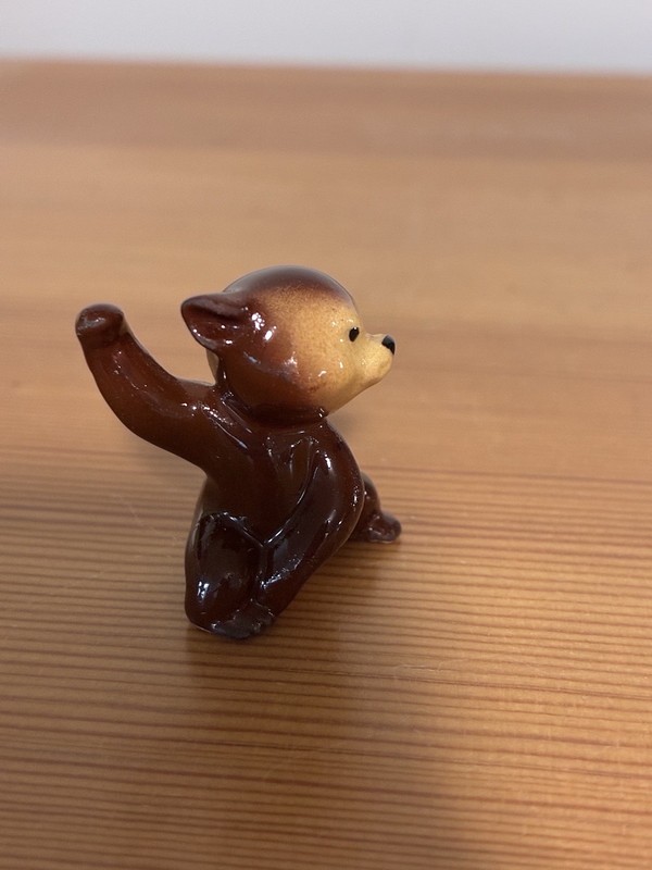 Hagen Renaker CRABBY BEAR CUB #A-216