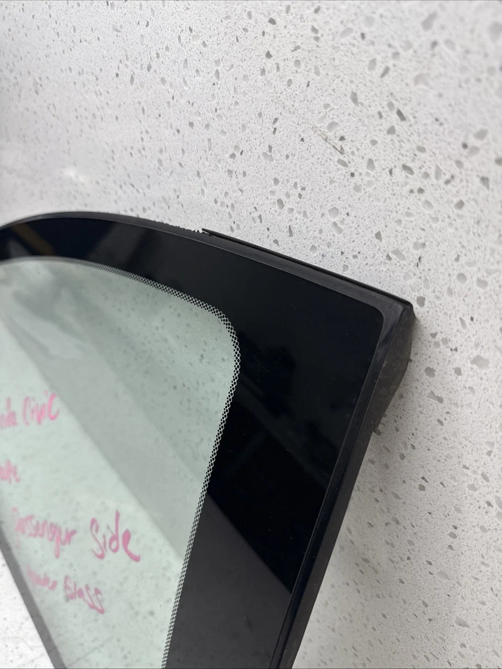 2001-2005 Honda Civic Coupe Right Passenger Side Quarter Glass  OEM - Изображение 4 из 4