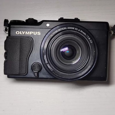 Olympus Stylus XZ-2 Black 12MP Digital Camera Black 28-112mm F1.8
