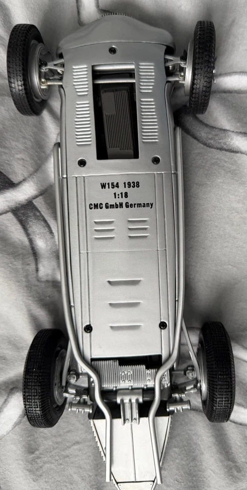 CMC 1:18 Diecast Mercedes Benz W154 1938 Silver Arrow Hand Assembled Edition ! - Image 2 of 2