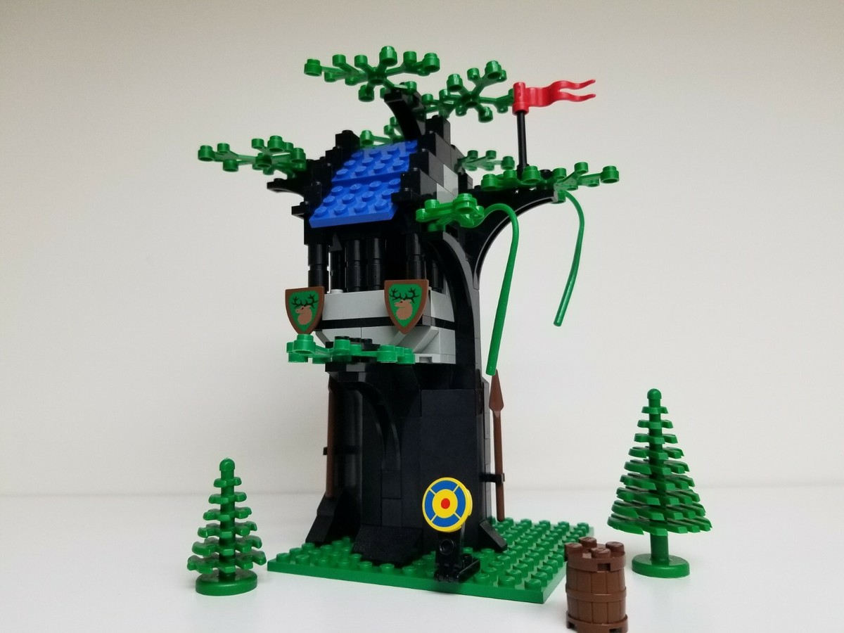 Vintage LEGO Set 6054 Forestmen's Hideout 100% Complete with