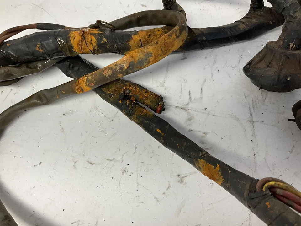 1969 Porsche 911 Front Trunk Wiring Harness, Damaged 90161200102 - Image 3 of 4