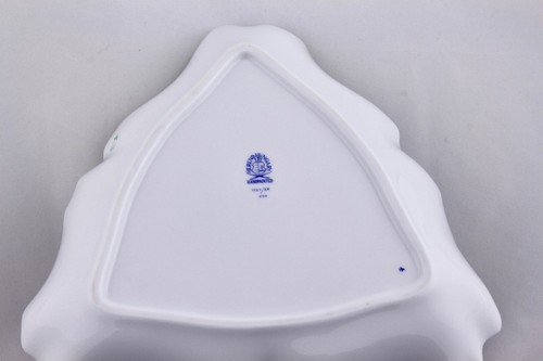 HEREND CHINESE BOUQUET GREEN TRIANGLE DISH/BOWL – MINT - Picture 3 of 4