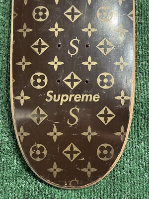 Supreme - Supreme  Louis Vuitton モノグラムスケートデッキ Extremely Rare Louis Vuitton x Supreme Monogram Red