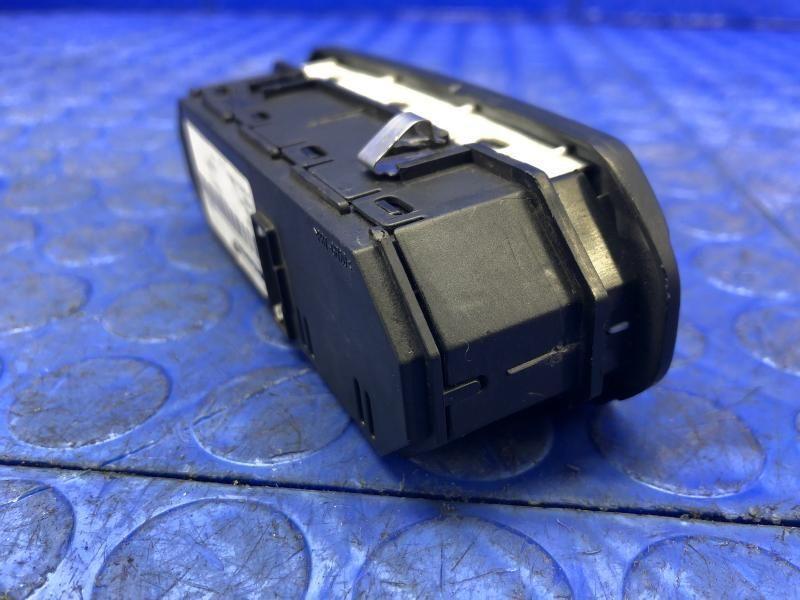 2016-2021 MCLAREN 570S TOW MODE TONNEAU CONTROL SWITCH BUTTON ASSEMBLY 11M1086SP