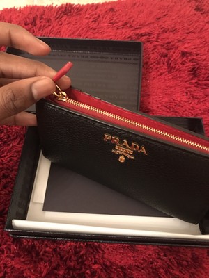 prada wallet women