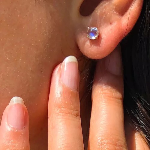 Vintage 6mm Blue Moonstone Claw Post Dainty Birthstone Silver Stud Earrings Gift - Picture 3 of 4