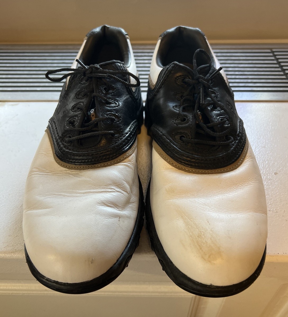 Men's size Footjoy Contour Golf Shoes