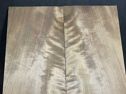 TORREFIED FLAMED YELLOW BIRCH BACK AND SIDES SET FOR ARCHTOP - Picture 4 of 8
