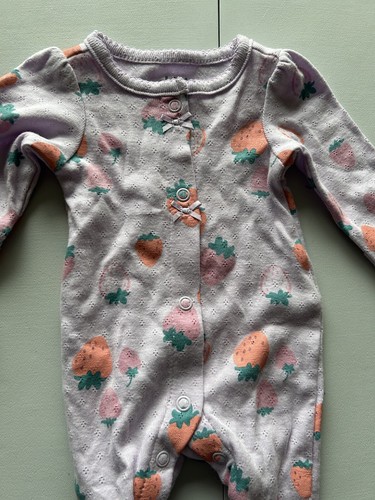 Child Of Mine Baby Girl Snap Knit Sleeper With Strawberries Size Preemie - Picture 3 of 6