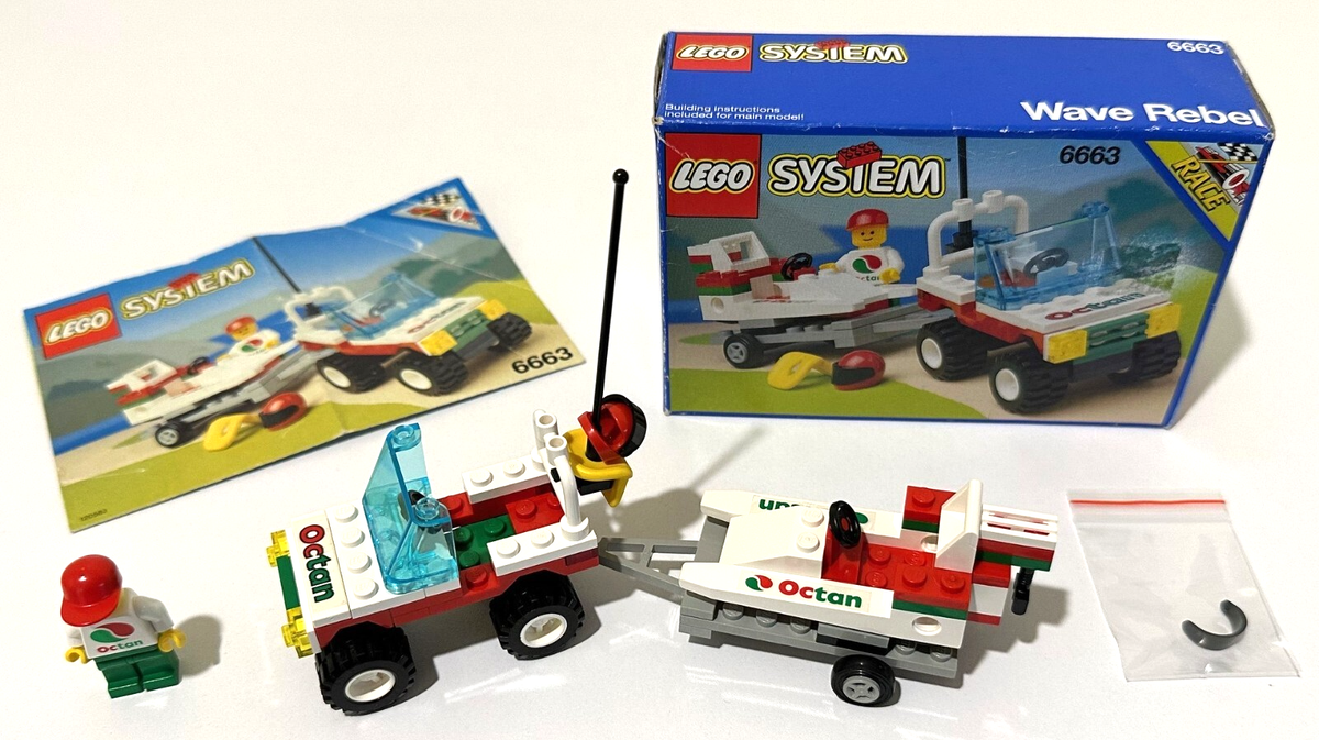 Vintage ©1993 LEGO 6663 Classic Town Harbour Wave Rebel 100