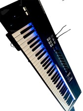 Native Instruments Komplete Kontrol S61Â mk1 61 Key Keyboard Midi Controller
