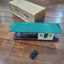 Post War Lionel 356 Freight Station w/2 Trucks w/Original Box  Decals