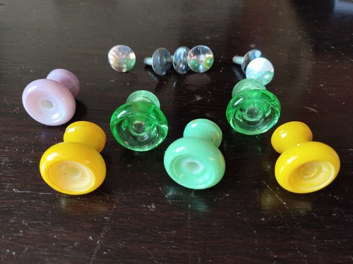 Vintage Lot of 6 Glass SLAG Depression 1" Art Deco Drawer Pulls Knobs - Picture 4 of 4