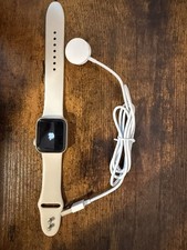 Apple Watch SE 40mm - Silver Aluminum Case - Beige Silicone Band