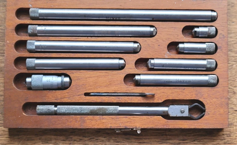 Starrett No.823B Tubular Inside Micrometer Set w/(8) Rods (1 1/2" - 12") & Case - Image 2 of 4