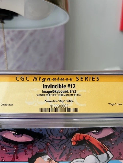 🔥Invincible #12 Convention "Day" Edition CGC 9.8 SS – Sign by Robert Kirkman🔥 - Image 3 of 4