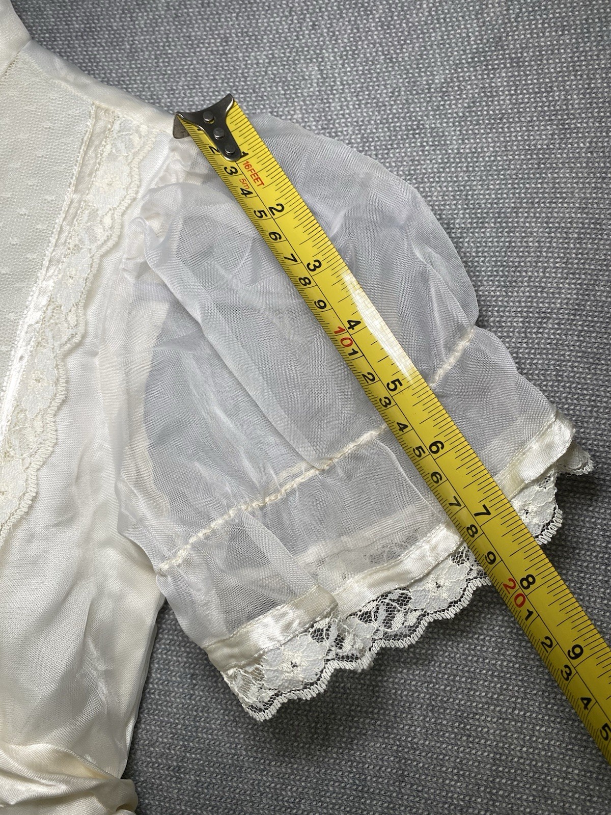 Foto 12 di 15