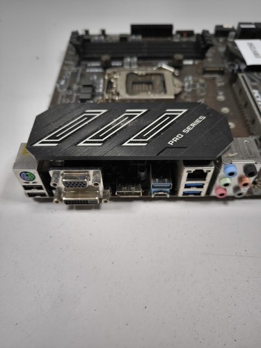 MSI Z390-A PRO Motherboard - Not Working, Cosmetic Wear - Zdjęcie 6 z 7