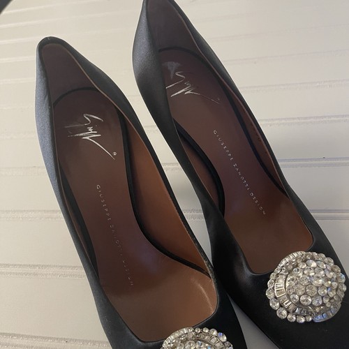 Giuseppe Zanotti Women’s Size 36- 5.5 Black Leather Crystal Pumps Heels - Picture 3 of 14