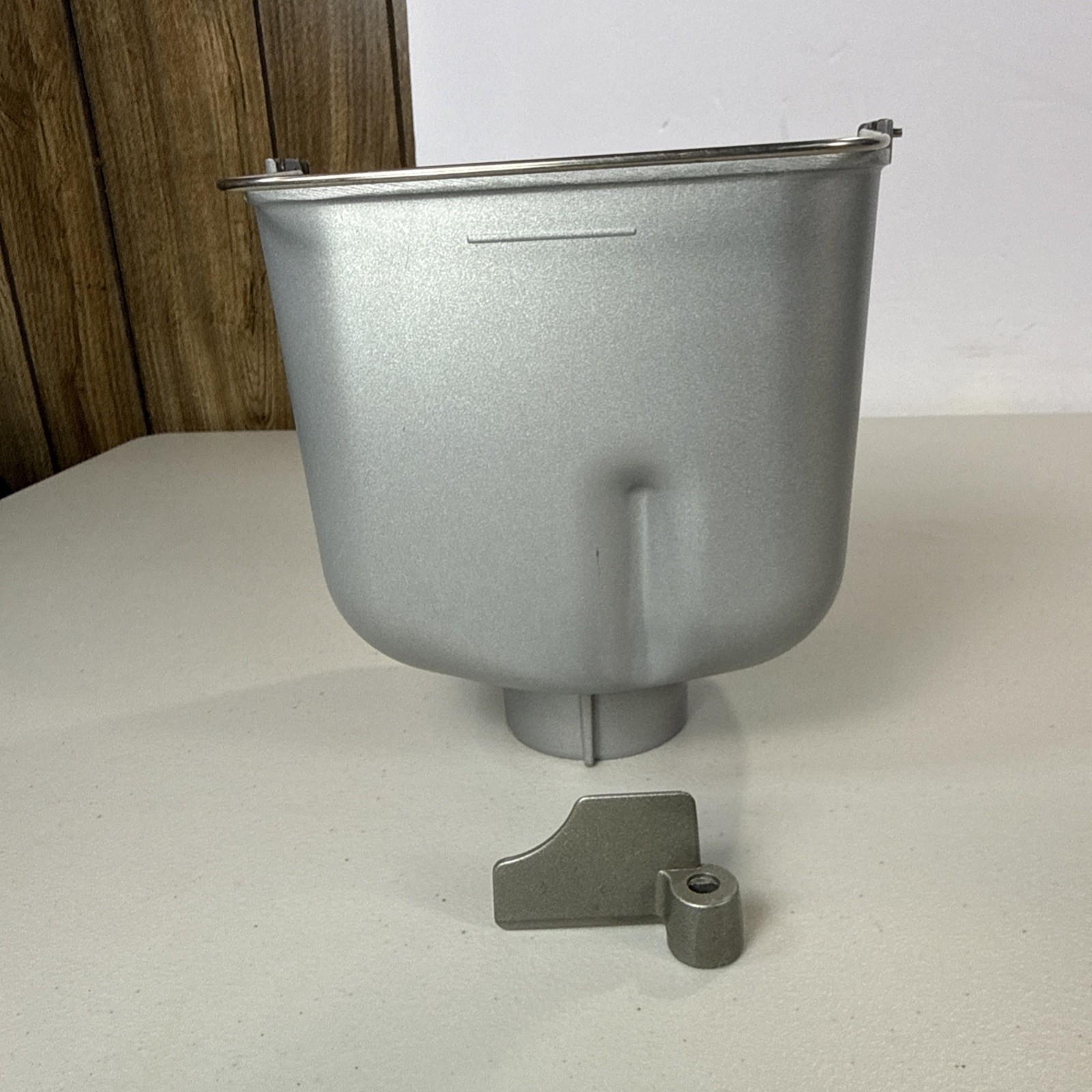 Breadman TR333 Bread Maker Pan with Paddle For ~ Models: TR3